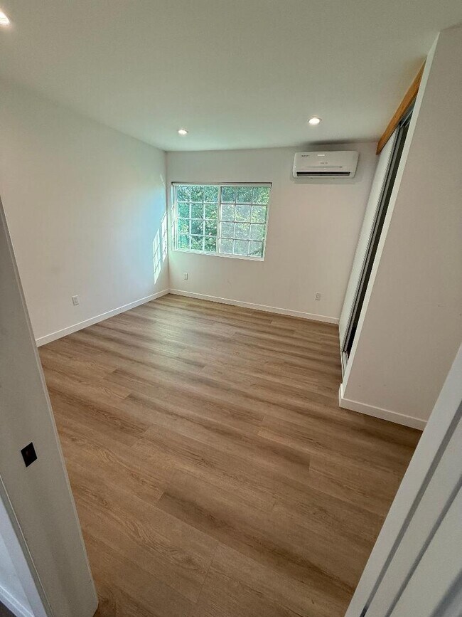 Foto del edificio - 3140 Cazador St