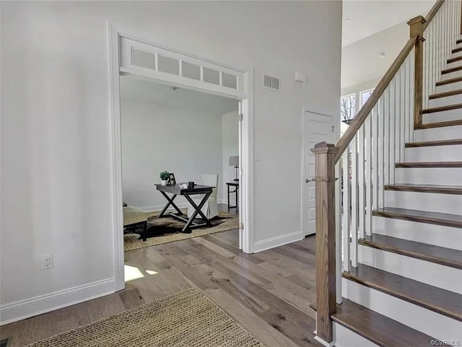 Foto del edificio - 15812 Garston Ln