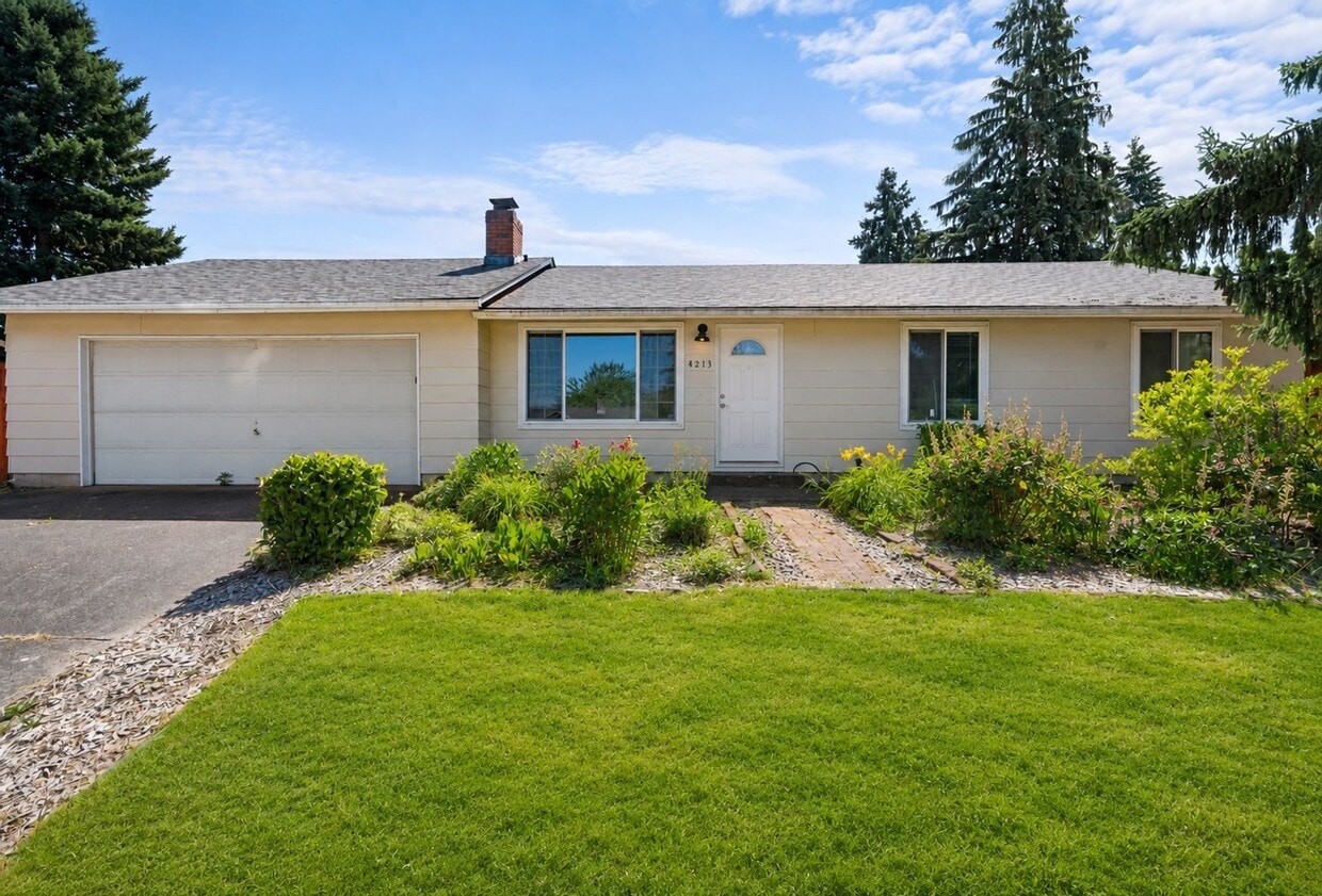 Photo - 4213 Northeast 139th Avenue