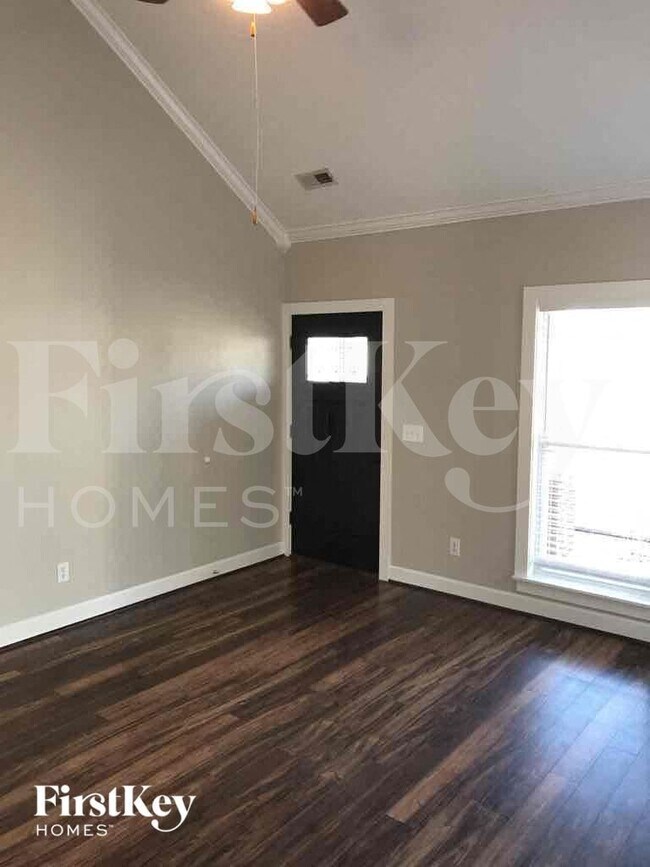 Foto del edificio - 153 Creekstone Tr