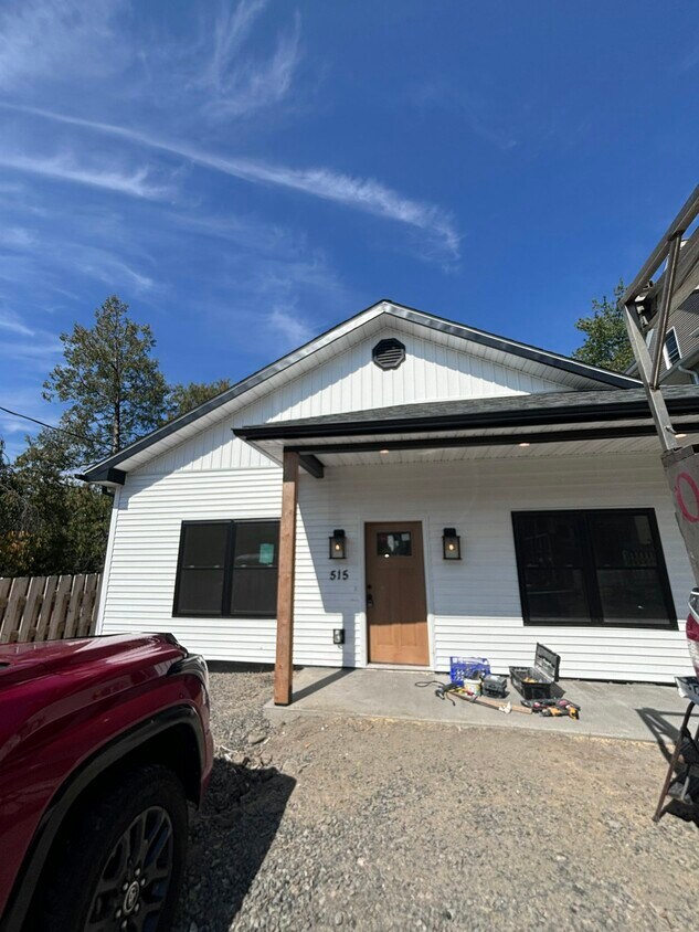 Foto principal - 515 Harrison Ave