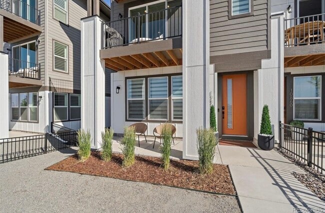 Building Photo - 10858 Lyric St
