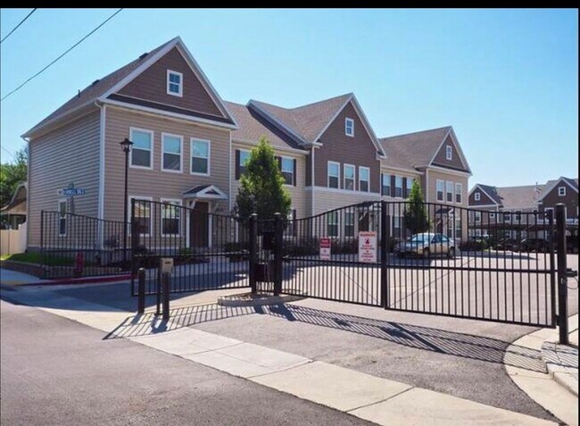 Building Photo - 181 W Carrick Dr