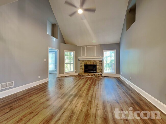 Building Photo - 1770 River Bluff Rd