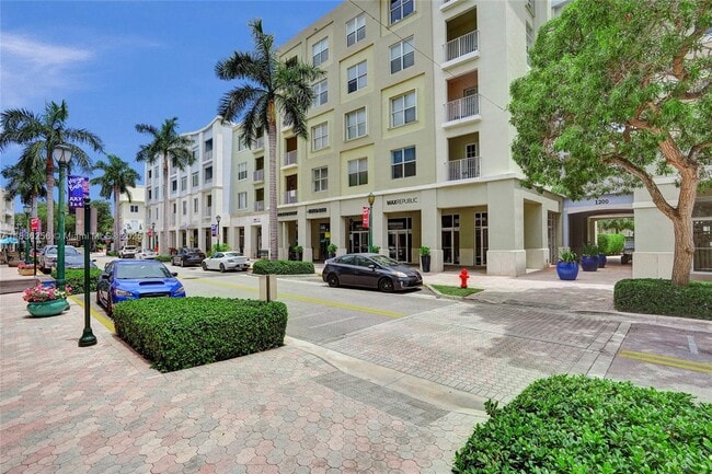 Building Photo - 1200 Town Center Dr