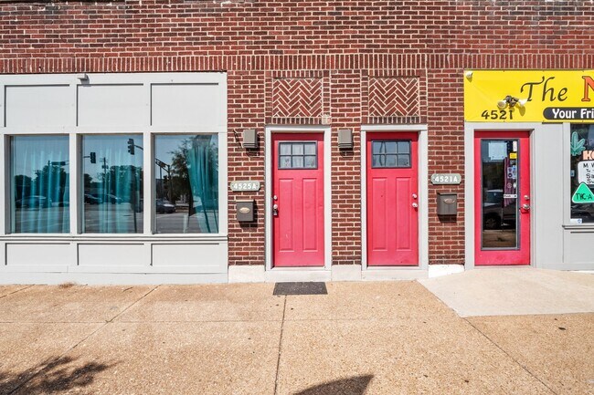 Building Photo - 4517-4525 S. Kingshighway/4903 Devonshire