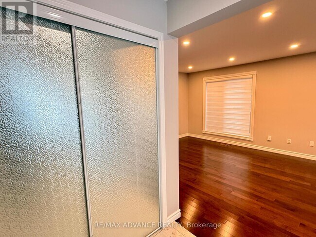 Building Photo - 69 Aries Crescent