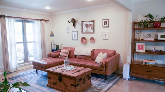 Building Photo - 4815 Oldfort Hill Dr