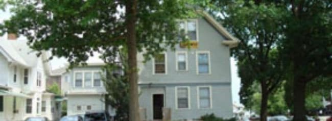 Building Photo - 308 N Clinton St