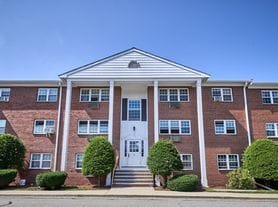 Photo - 15 Old Colony Ln (Arlington, MA)