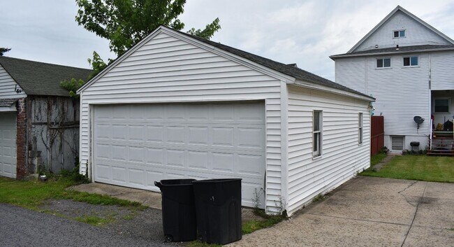 Foto del edificio - 1347 Dartmouth St