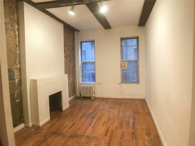 Building Photo - 200 Sullivan St