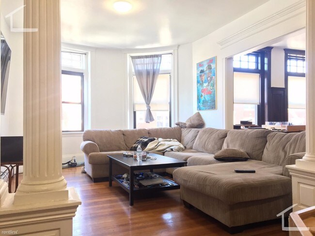 Building Photo - 24 Claflin Rd