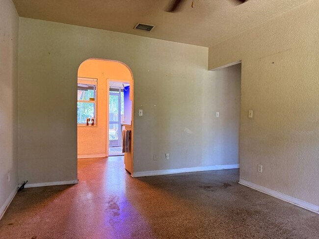 Foto del edificio - 620 NE 12th Ave