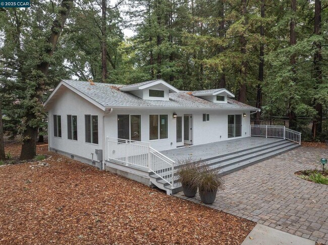 Foto del edificio - 1244 Stone Valley Rd