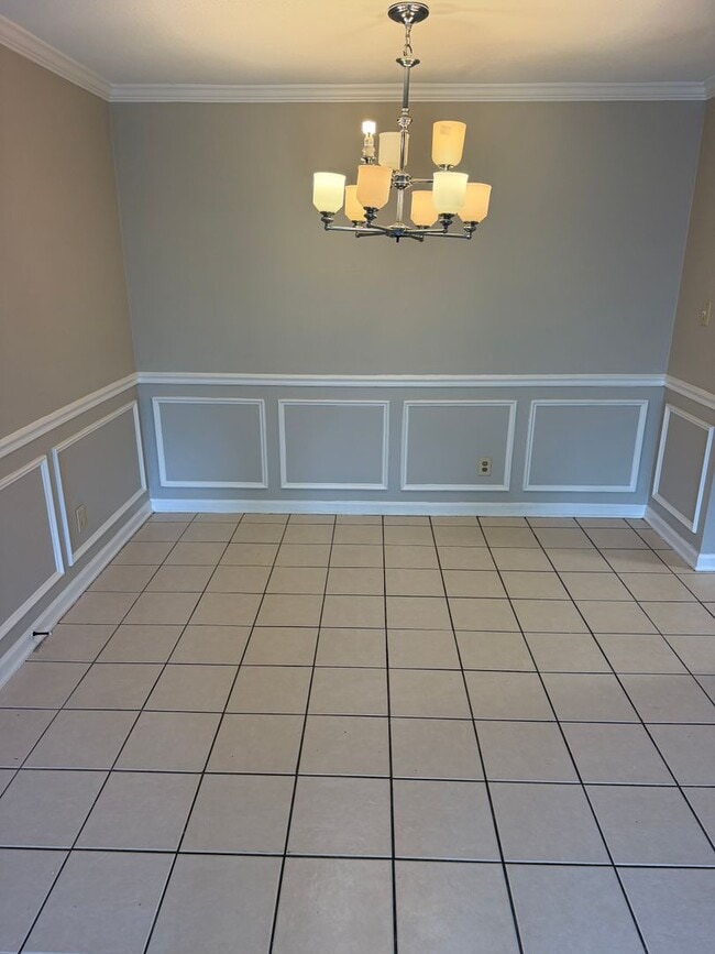 Building Photo - 2616 Randleman Rd
