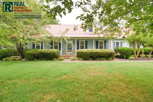 Building Photo - Charming 4BD/3BA home in Rockvale! Storage...