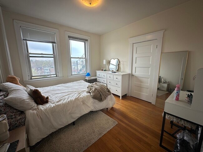 Foto del edificio - 1654 Massachusetts Ave