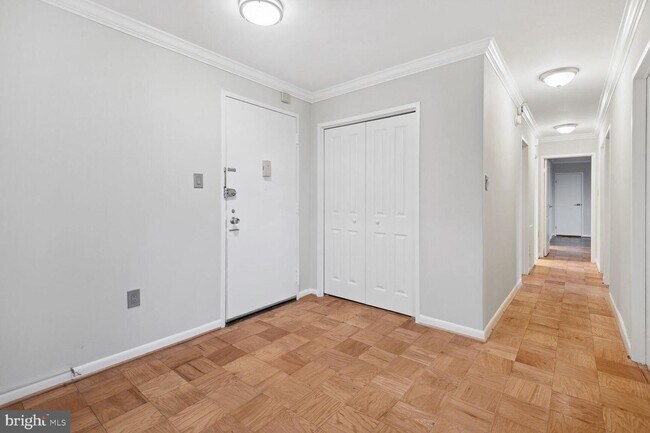 Building Photo - 10500 Rockville Pike