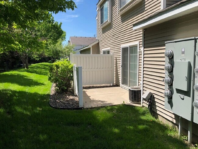 Building Photo - 1370 Idlewood Way