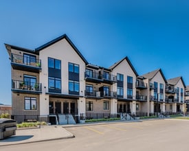 Building Photo - 824 Woolwich St