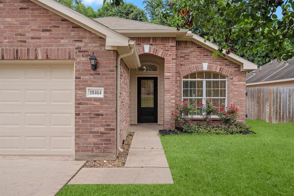 Primary Photo - 18464 Sunrise Oaks Ct