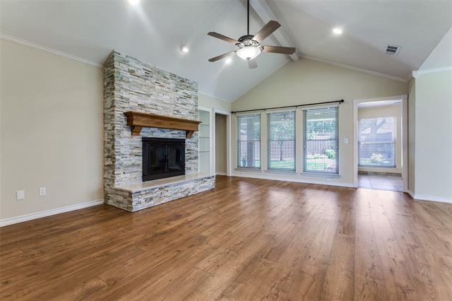Foto del edificio - 2514 Golden Oaks Dr