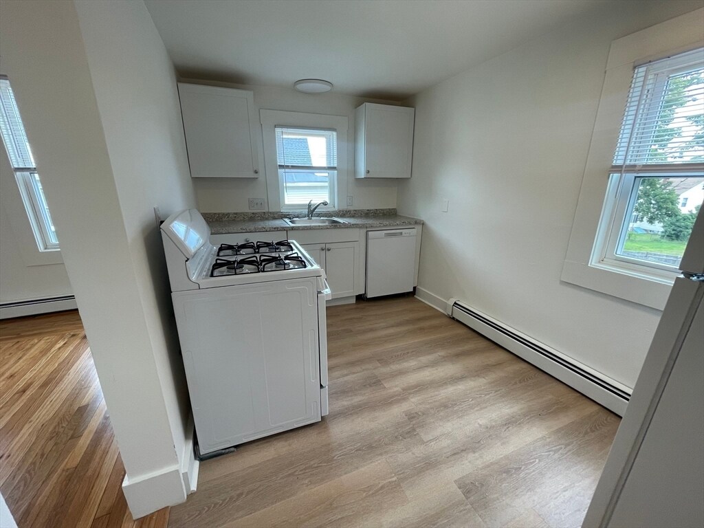 Primary Photo - 63 Stewart St