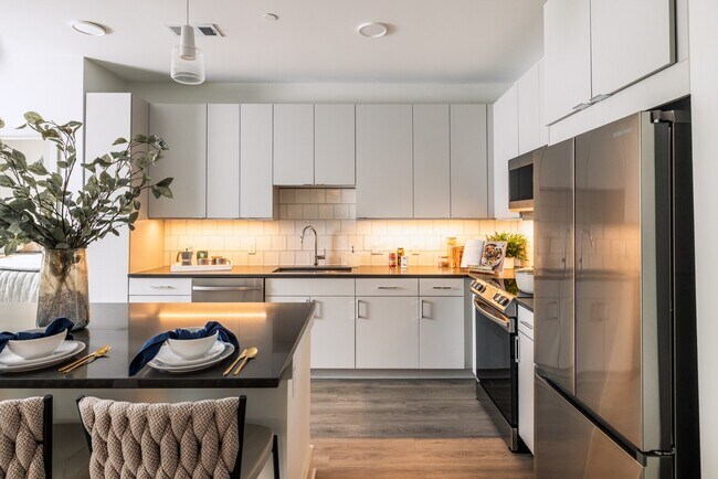 Building Photo - The Birch at 51 Washington