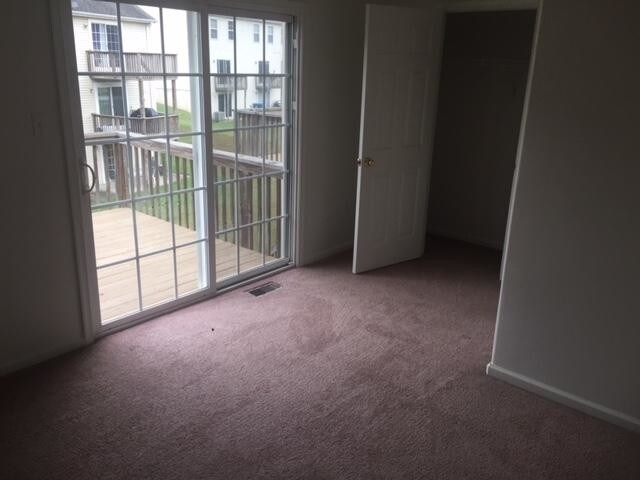 Building Photo - 31 Hickory Dr