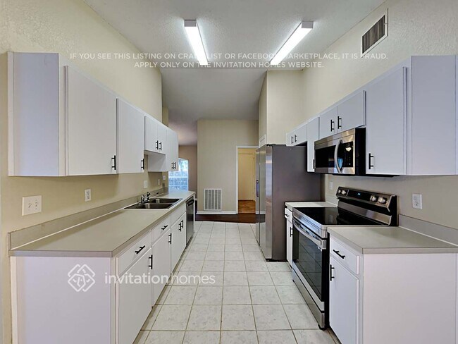 Foto del edificio - 7618 Habersham Dr