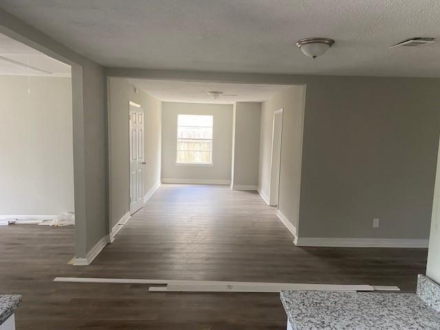 Building Photo - 410 Red Oak Ave