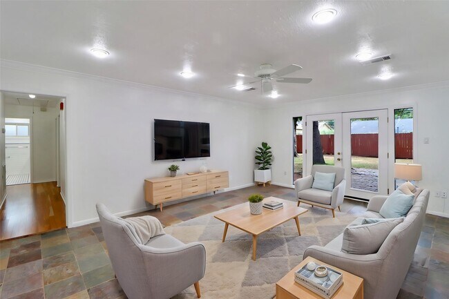 Foto del edificio - 5735 Wigton Dr