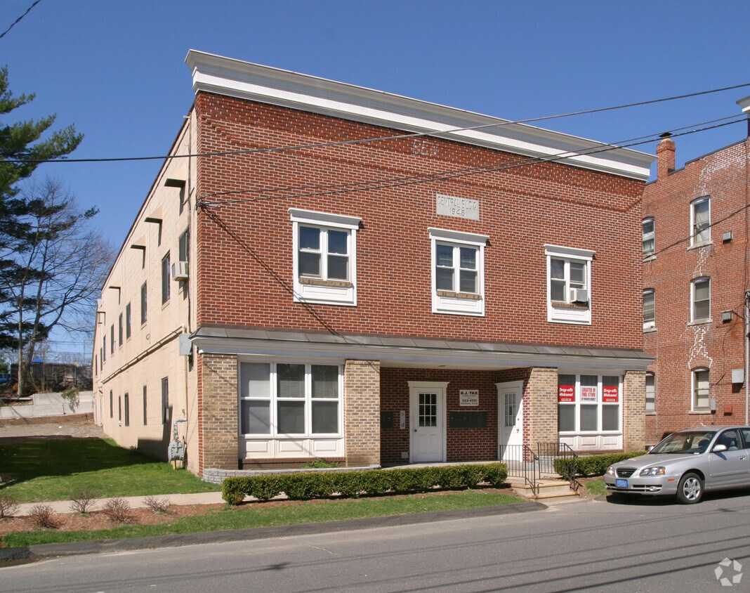 Building Photo - 205-207 Central St
