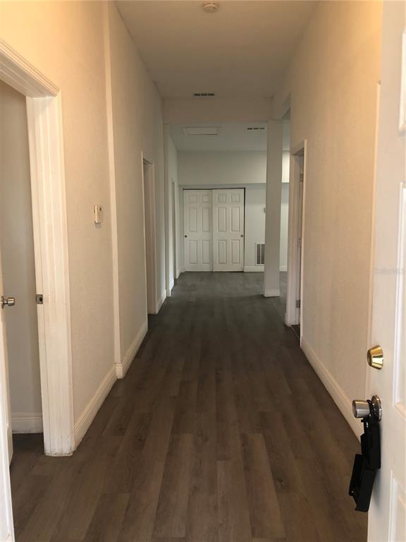 Foto del edificio - 703 E Lake Ave