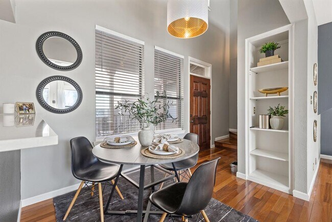 Foto del edificio - 611 E 45th St