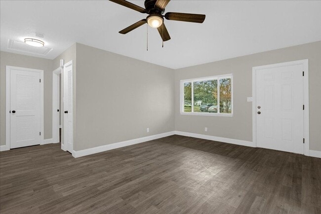 Building Photo - Fantastic Winter Park Home Now Available