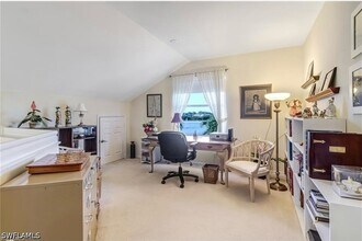 Building Photo - 1041 Jardin Dr