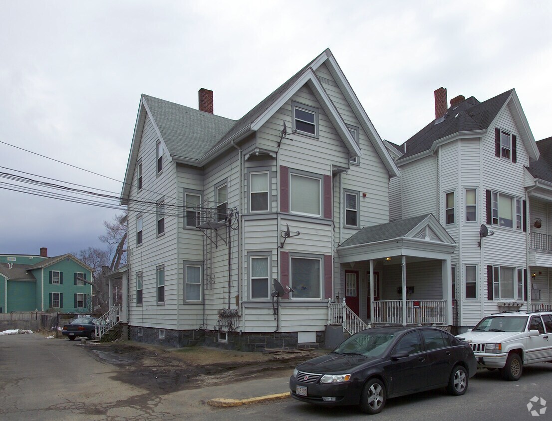 11 Union St, Taunton, MA 02780 Apartments in Taunton, MA
