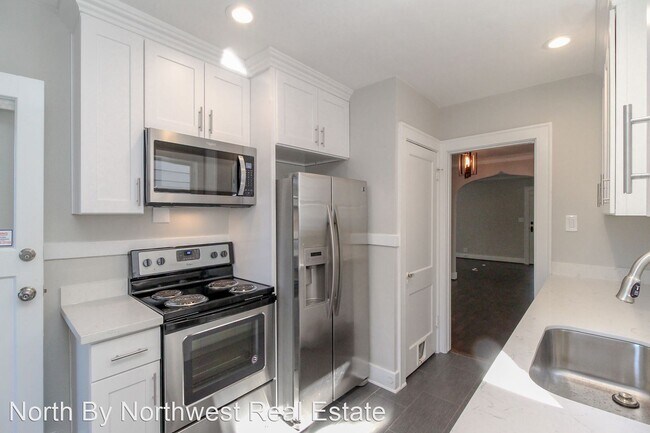 Foto del edificio - 4 br, 2 bath House - 7655 Latona Ave NE