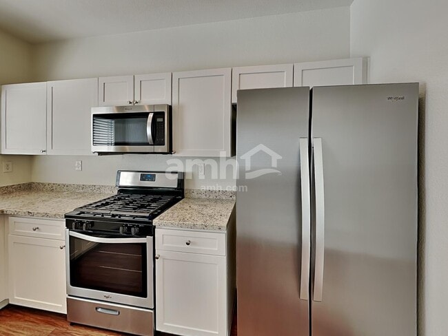 Building Photo - 7728 Sublimity Ave
