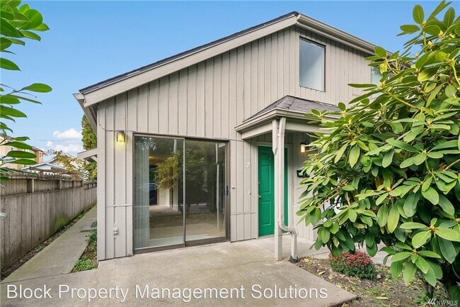 Building Photo - 1 br, 1 bath House - 519 Burnett Ave S # 1