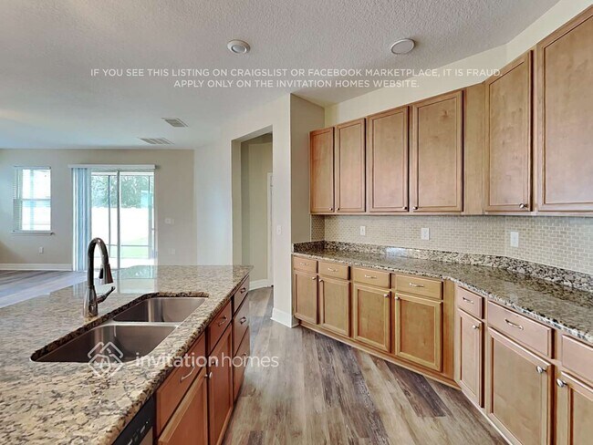 Foto del edificio - 1621 Orsi Pl