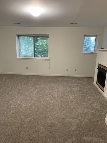 Living Room - 6106 Highland Ct