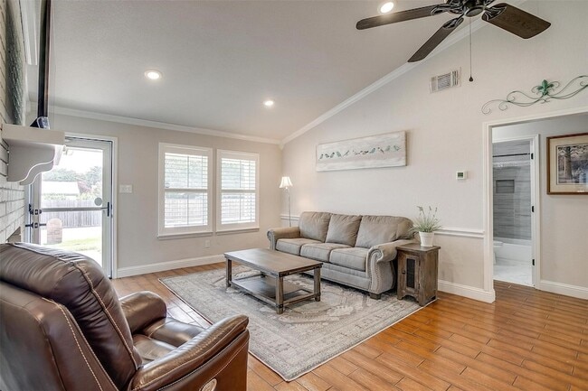 Building Photo - 6413 Whitley Rd