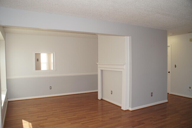 Building Photo - 1311 Copper Stone Cir