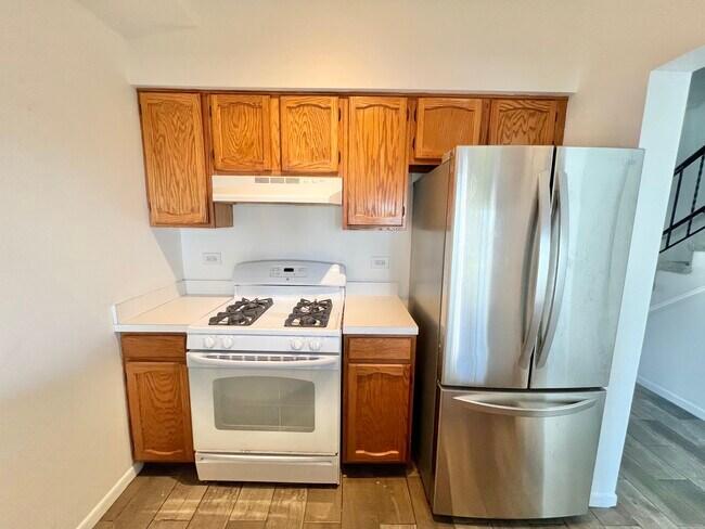 Building Photo - 1544 Darien Lake Dr