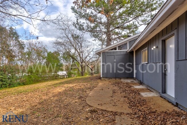 Building Photo - $0 APPLICATION FEE!!!