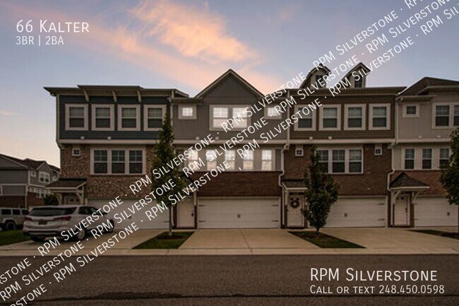 Building Photo - Spacious 3-bedroom