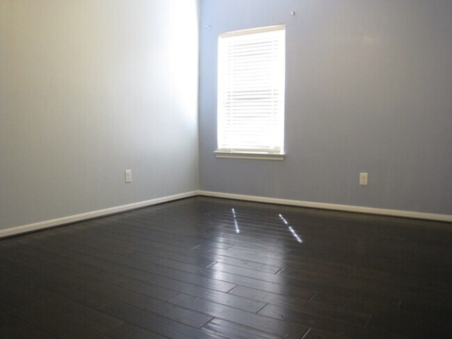 Foto del edificio - 24219 Cornell Park Ln